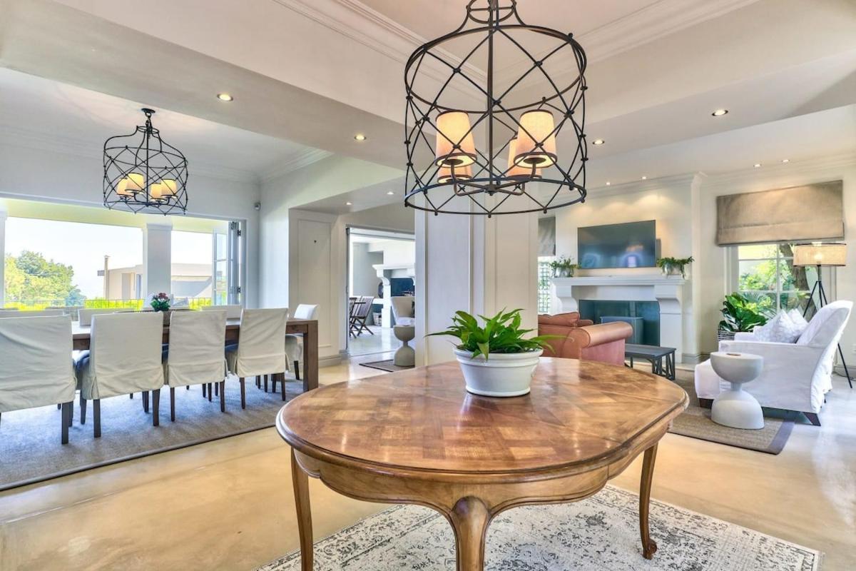 Lush Family Home In Prestigious Area Kapstaden Eksteriør billede
